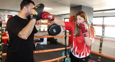 Antalya - Kilo vermek için başladığı sporda dünya şampiyonu oldu Video eklendi