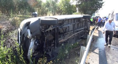 Antalya - Tur minibüsü devrildi; 5 turist yaralandı Video eklendi