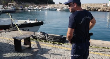 Antalya'da denizde erkek cesedi bulundu