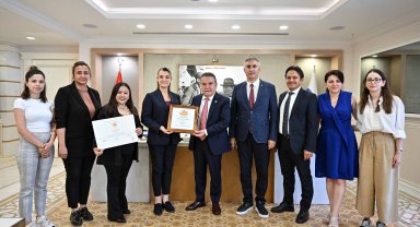 Cittaslow Fikir Maratonu Ödülü Başkan Böcek'e takdim edildi