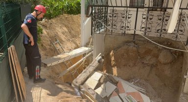 Çöken balkonun altında kalan Suriyeli işçi öldü