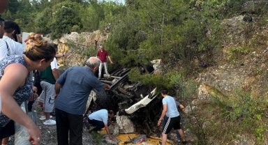 Devrilen kamyonun sürücüsü öldü