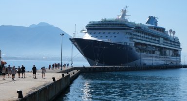 İngiliz turistler kruvaziyerle geldi