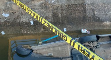 Kanala düşen otomobilde hayatını kaybetti