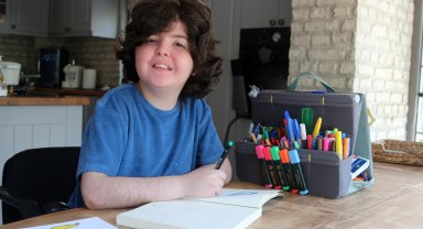 Kas erimesi hastası Ege'nin tedavisi için zamanla yarış