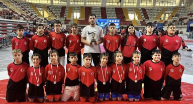 Kepez Belediyespor'dan Türkiye şampiyonluğu