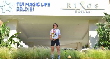 Milli bisikletçi Çakır, spor ve tatili buluşturuyor