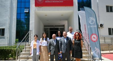 Müdürlerden huzurevi ziyareti