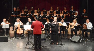 Sinema şarkılarıyla kutlama