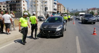 Sürücü adayı yaya geçidindeki bisikletli çocuğa çarptı