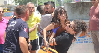 4 katlı apartmanda yangın paniği; mahsur kalan 7'si çocuk 10 kişi kurtarıldı