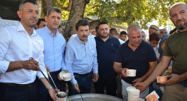 AK Parti Serik'ten aşure ikramı