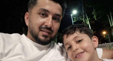 Baba ile oğulun öldüğü kaza güvenlik kamerasında