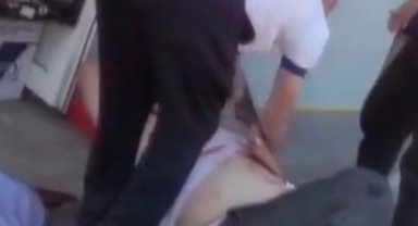 Dolmuşçu meslektaşına pusu kurup bıçakla saldırdı