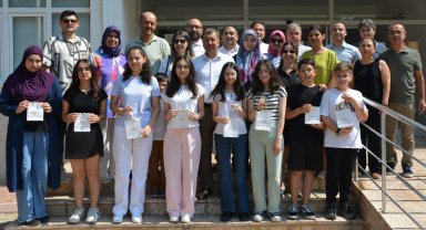 LGS'de başarılı olan öğrencilere ödül