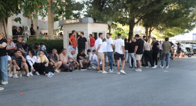 Manavgat Belediyesi'ne 'rüşvet' ve 'yolsuzluk' operasyonu; Başkan Kara gözaltına alındı