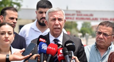 Mansur Yavaş, cezaevindeki Muhittin Böcek'i ziyaret etti