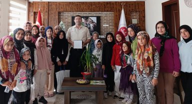 Öğrencilerden Filistin'e anlamlı yardım