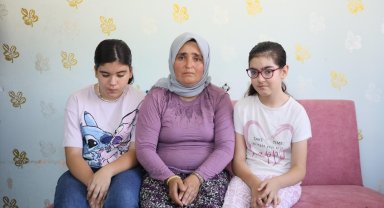 Saldırganlaşan otizmli Muhammet'in ailesi zor günler yaşıyor