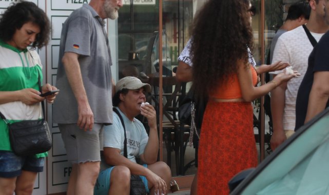 Trans birey evinde boğazı kesilmiş halde ölü bulundu