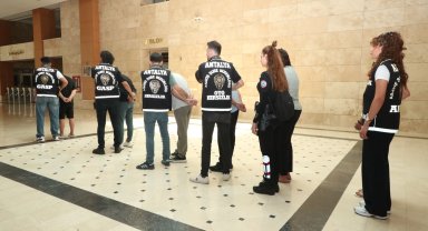 2 kişiyi 13 saat alıkoyup, 6 milyon lira gasbeden 6 şüpheli tutuklandı