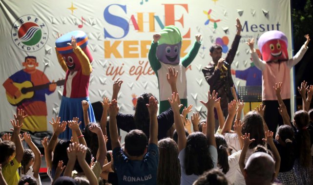 'Sahne Kepez' ile sanat sokakta, eğlence mahallelerde