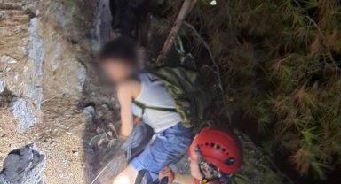 Alanya Kalesi'nde mahsur kalan 3 öğrenci kurtarıldı