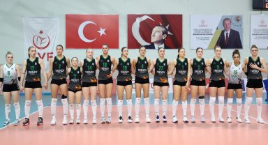 Manavgat kadın voleybol takımı 1. Lig'de