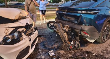 Motosikletliye çarpıp kaçtı