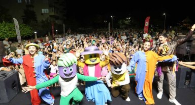 Sahne Kepez, Güneş Mahallesi'ni renklendirdi