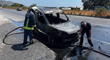 Seyir halindeki araç yandı