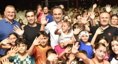 Yeşiltepe Mahallesi 'Sahne Kepez' ile sanata ve eğlenceye doydu