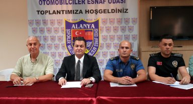 Zabıtadan taksilere sivil takip