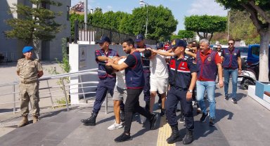 3 kişinin yaralandığı silahlı saldırının şüphelileri yurt dışına kaçma hazırlığındayken yakalandı