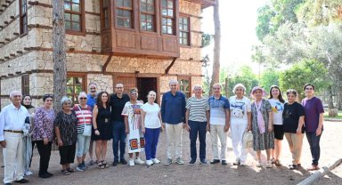 'Yaşlı Dostu Kepez' için gönüllülerle el ele