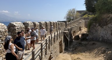 Alanya'nın simgelerine 44 bin ziyaretçi