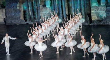 Aspendos'ta 'Kuğu Gölü' heyecanı