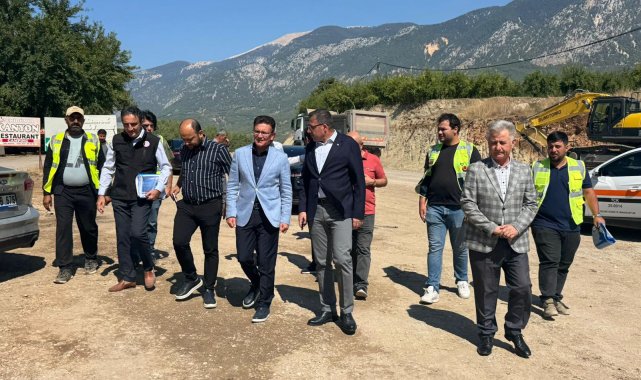 Atay Uslu, Elmalı- Finike yolunu inceledi