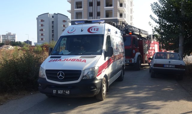 Bacadan sıçrayan alevler evi küle çevirdi