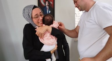 Devlet korumasındaki Begüm bebeğin kokusuyla annelik sevinci yaşadı