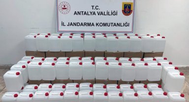 Döşemealtı'nda kaçak alkol operasyonu