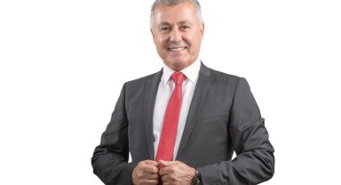 Eski Manavgat Belediye Başkanı Şükrü Sözen, yurt dışına çıkmak isterken gözaltına alındı