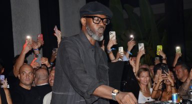 Grammy ödüllü DJ Serik'te sahneye çıktı