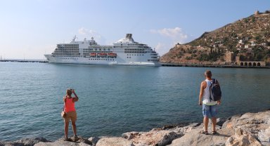 İngiliz turistler Alanya'ya kruvaziyerle geldi