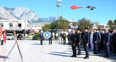 Kemer'de Gaziler Günü töreni