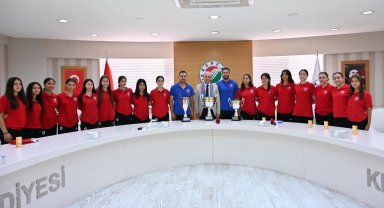 Kepez'den milli takıma 13 hentbolcu