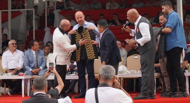 Kırkpınar ağasından, Bilal Erdoğan'a özel dikim ceket