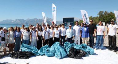 Konyaaltı'nda sahil temizliği yapıldı