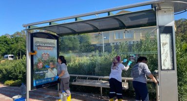 Otobüs duraklarında temizlik