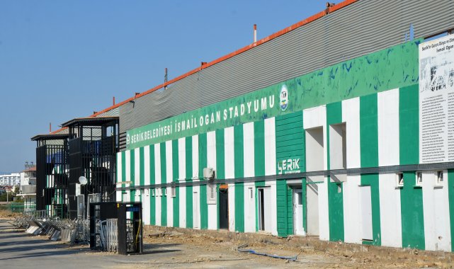 Serik Stadyumu'nda tadilat çalışması durdu